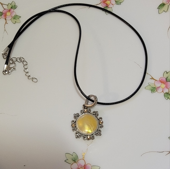 Vintage beautiful floral yellow & silver tone jewel necklace . - Picture 2 of 2
